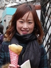黃怡娜小姐